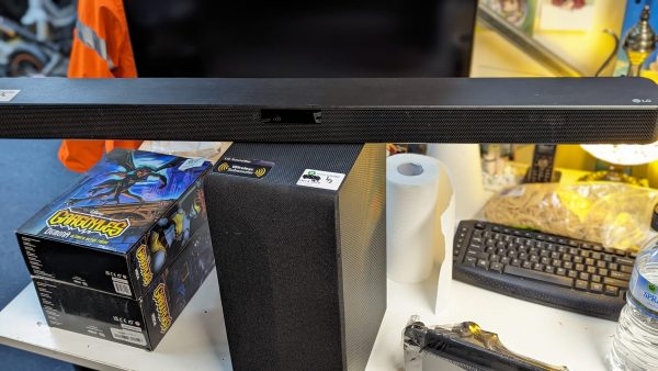 LG SOUNDBAR AND WIRELESS SUBWOOFER - BP264435 - Image 2