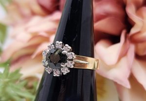 18CT Yellow Gold Diamond and Sapphire Ring - IP316409