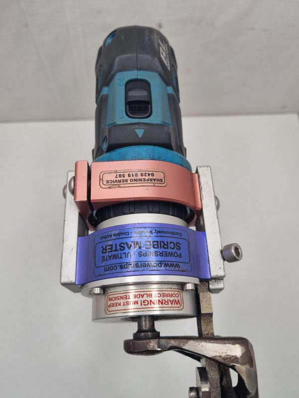 Makita Drill with Power Snips Nibbler Attachment & Battery IP329660 - Image 6