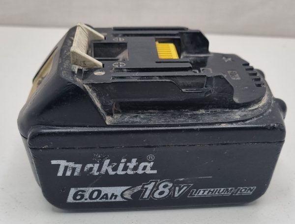 Makita Drill with Power Snips Nibbler Attachment & Battery IP329660 - Image 9