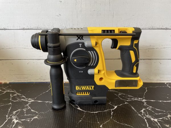 DeWalt 18V Hammer Drill TW339740 - Image 2