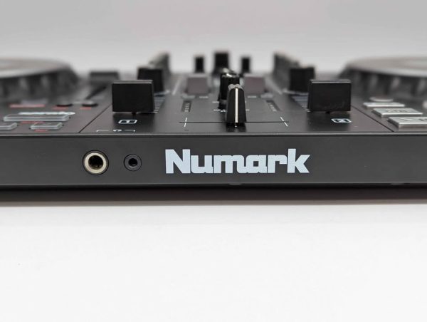 Numark Mixtrack Platinum FX Serato 4 Channel DJ Controller - BP335994 - Image 5