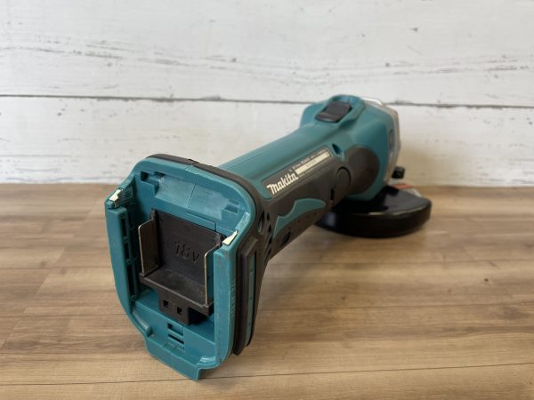 Makita 18V Angle Grinder TW340043 - Image 4