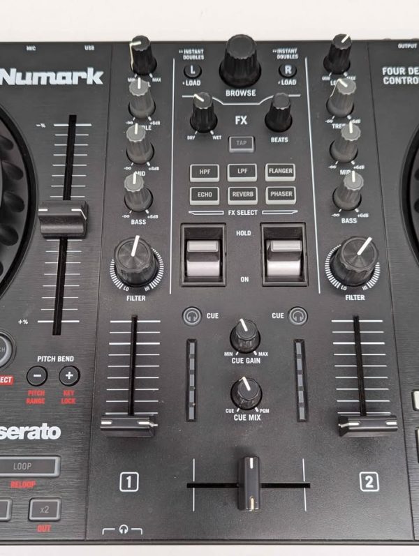 Numark Mixtrack Platinum FX Serato 4 Channel DJ Controller - BP335994 - Image 3