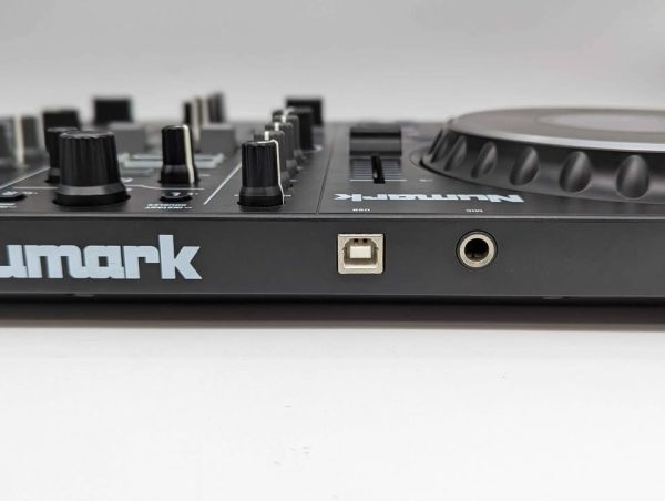 Numark Mixtrack Platinum FX Serato 4 Channel DJ Controller - BP335994 - Image 7