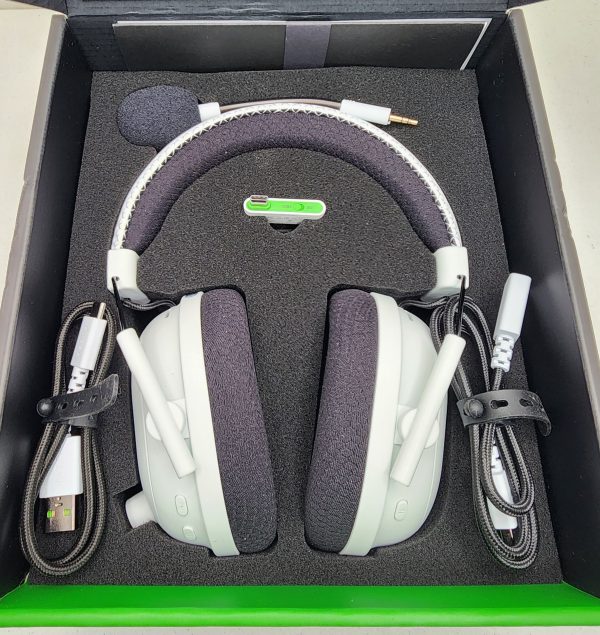 Razer Blackshark V2 Pro Gaming Headset - White - In Box - IP339871