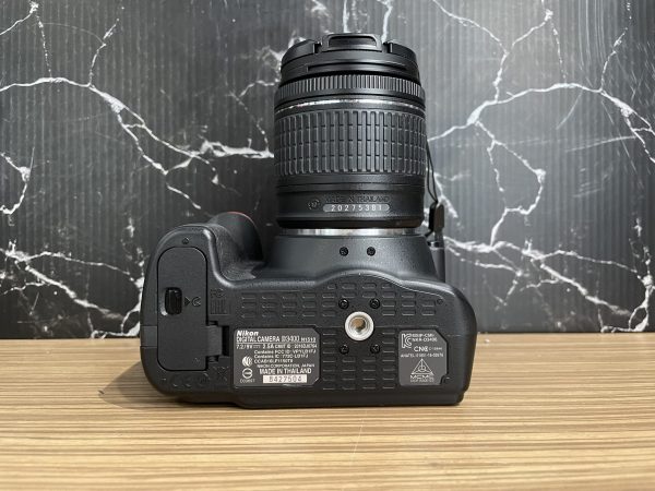 Nikon DSLR Camera TW338065 - Image 10