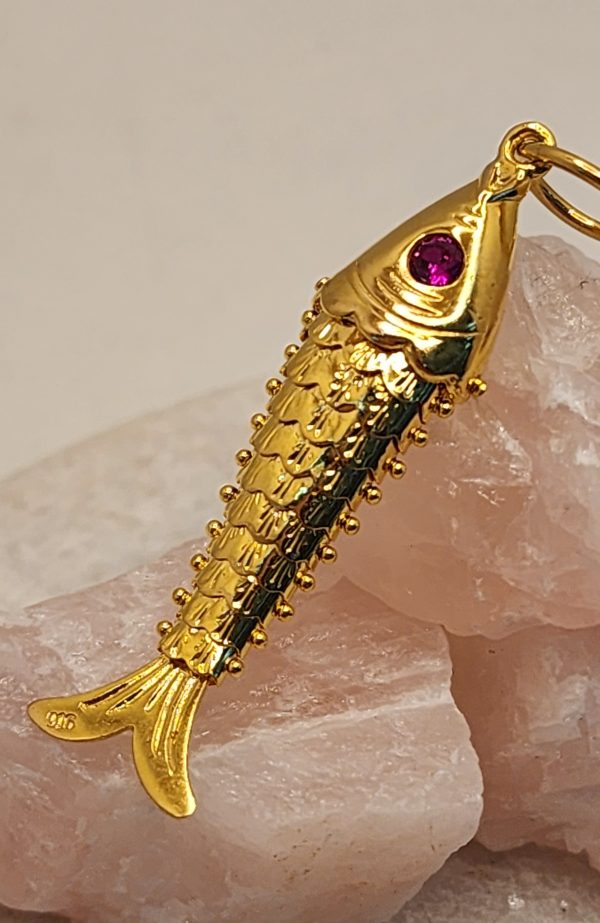 22CT Yellow Gold And Ruby Fish Pendant - IP323855