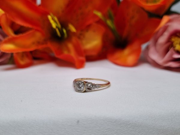 18ct Yellow Gold Bezel Set Ring TW341060 - Image 2