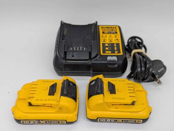 DeWalt 12V 360° Green Beam Line Laser Level Kit (DCE089G) - BP345962 - Image 6