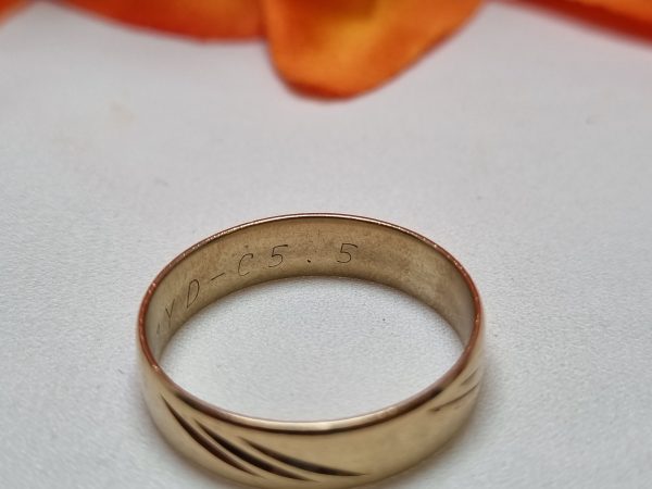 9ct Yellow Gold Patterned Band TW342527 - Image 4