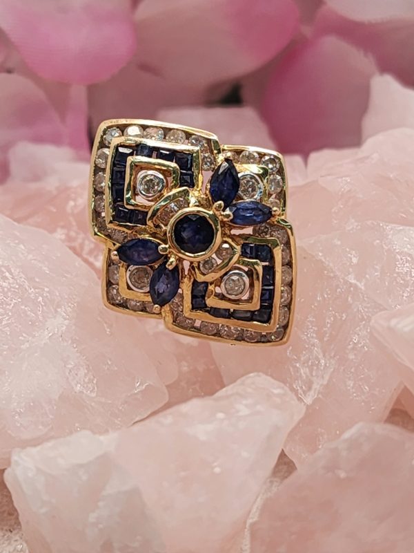 Ladies 14 CT Yellow Gold Cluster Ring with Sapphires and Diamonds STAMPED IP345292 - Image 16