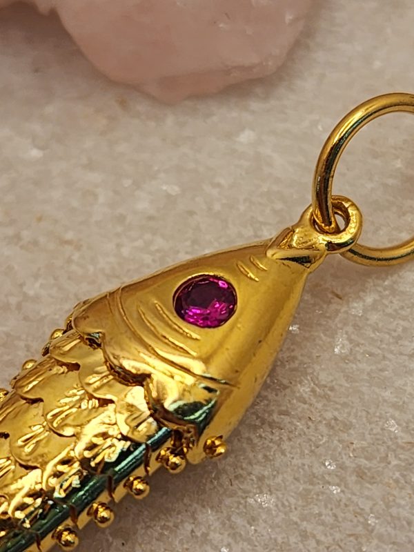 22CT Yellow Gold And Ruby Fish Pendant - IP323855 - Image 4