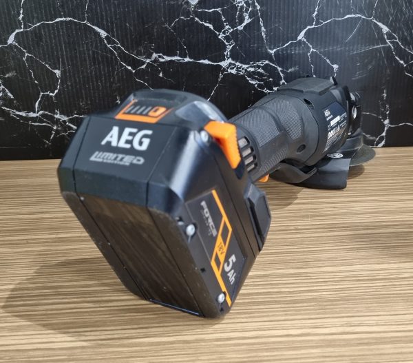 AEG 18V Angle Grinder TW341147 - Image 4