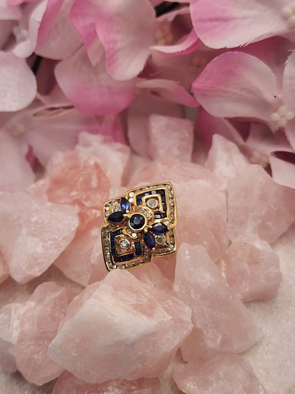 Ladies 14 CT Yellow Gold Cluster Ring with Sapphires and Diamonds STAMPED IP345292 - Image 12