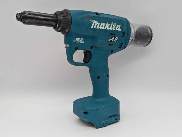 Makita 18V 4.8mm Brushless Rivet Gun Skin-Only (DRV150) - BP347597