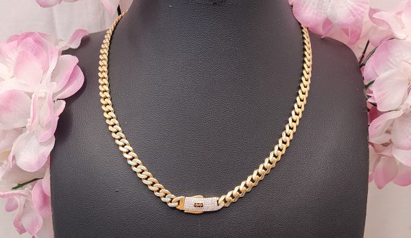 18CT Yellow Gold and Diamond Necklace IP324886 - Image 4