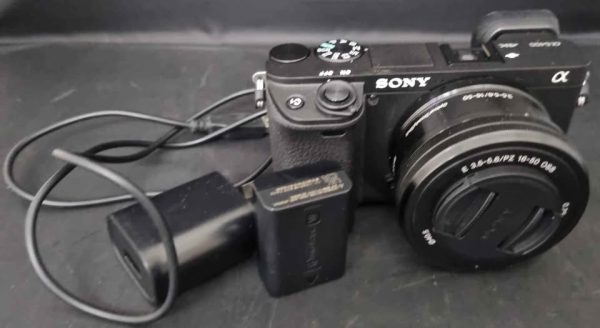SONY a6400 - 4D Focus CAMERA HB343103 - Image 2