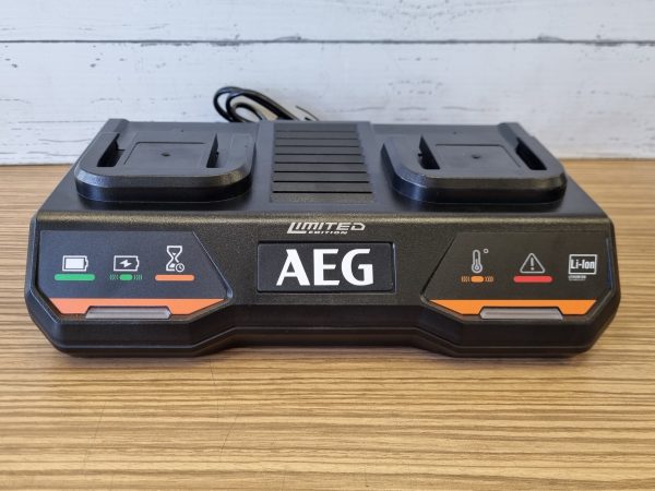 AEG 18V Dual Charger TW350233-3