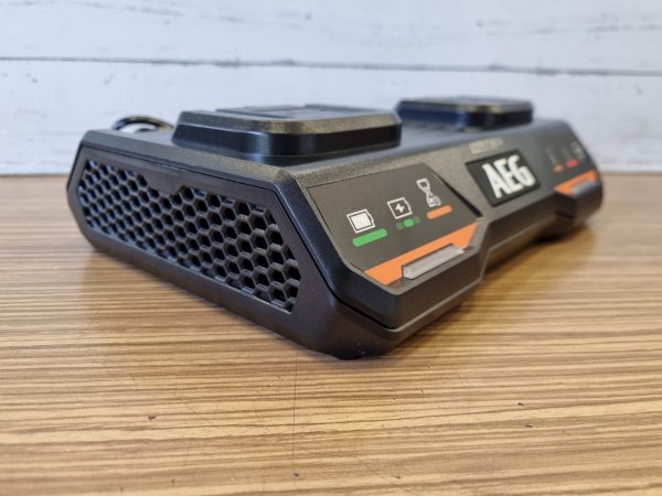 AEG 18V Dual Charger TW350233-3 - Image 6