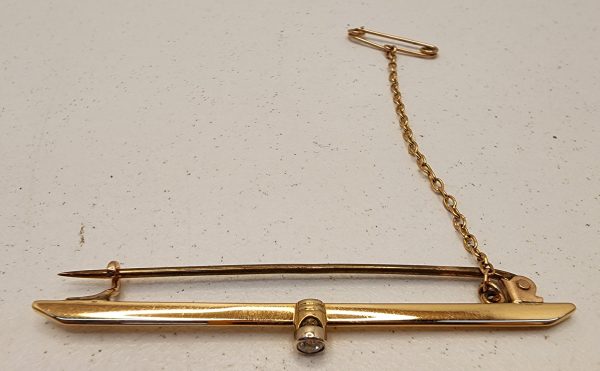 Lady's Antique Yellow Gold bar Brooch with a Diamond IP300358 - Image 4