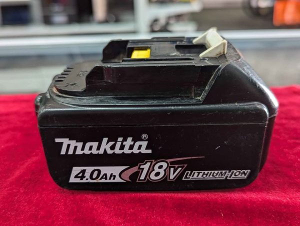 Makita 18V 4.0Ah Battery - BP347582 - Image 4