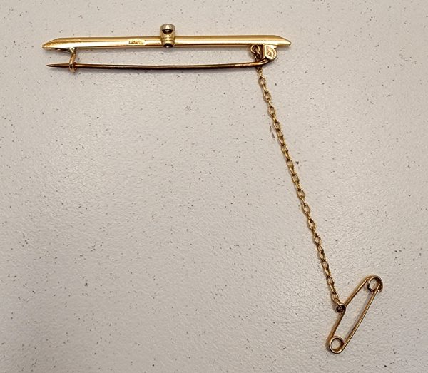 Lady's Antique Yellow Gold bar Brooch with a Diamond IP300358 - Image 10