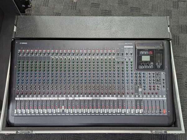 Yamaha 32-Channel Premium Mixing Console (MGP32X) - BP349421