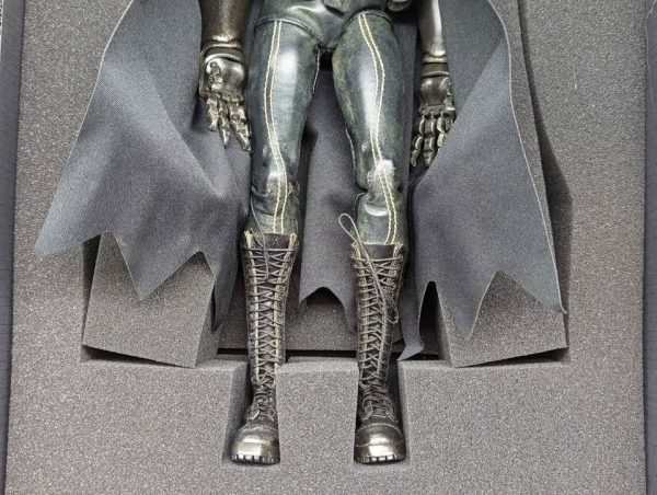 DC Steel Age Batman Night Edition 1:6 Scale Figure - BP348199 - Image 7