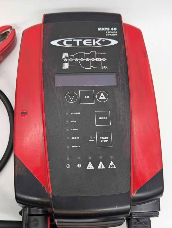 Ctek 12/24V 8-Stage Battery Charger (MXTS40) - BP355987 - Image 2