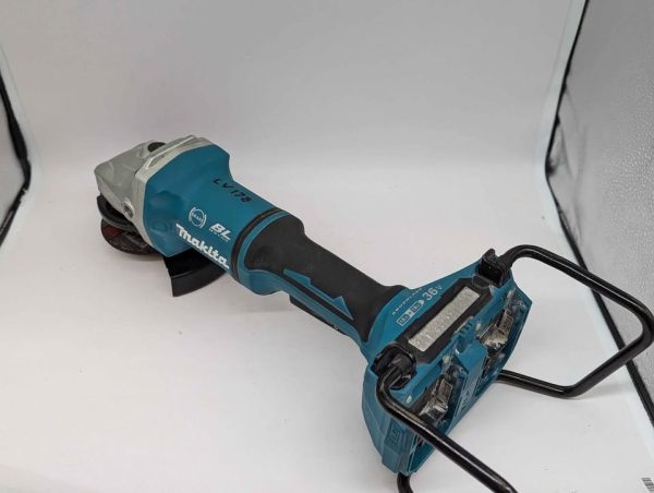 Makita 18V x 2 Brushless Angle Grinder Skin-Only (DGA700) - BP355128