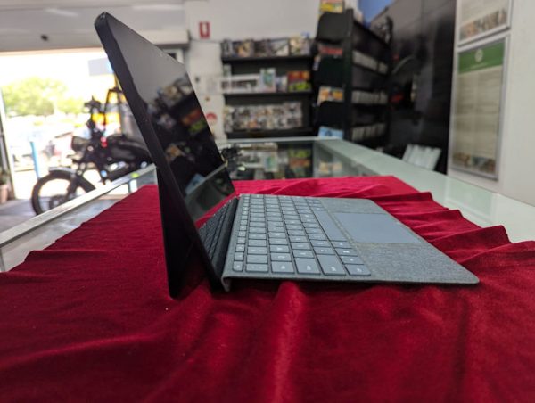 Microsoft Tablet with Keyboard Case - BP307175 - Image 2