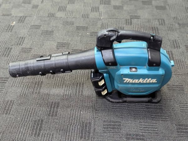 Makita 18V x2 Brushless Blower & Vacuum w/ 2 x 5Ah Batteries (DUB363) - BP352437