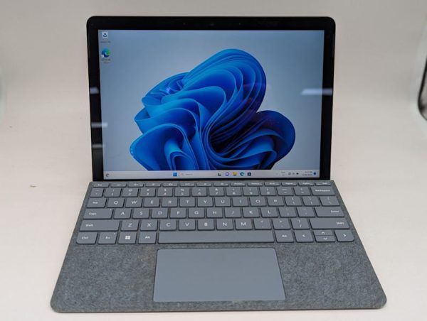 Microsoft Tablet with Keyboard Case - BP307175 - Image 5