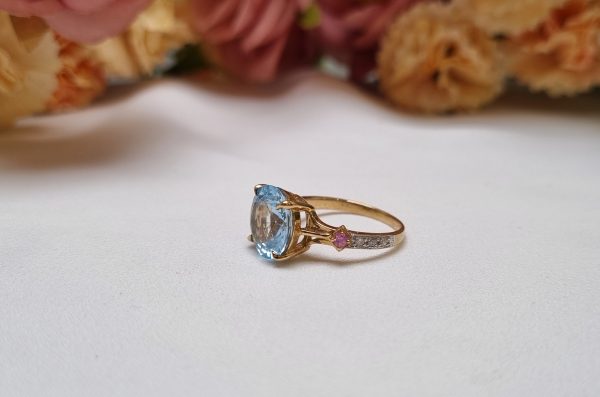 9ct Yellow Gold Topaz, Sapphire, and Diamond Ring TW330690 - Image 2