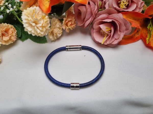LOUIS VUITTON BLUE LEATHER BRACELET TW356977 - Image 26