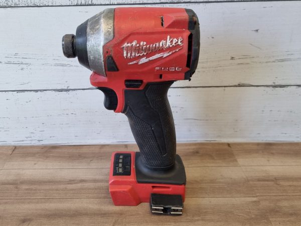 Milwaukee 18V Impact Driver TW352055 - Image 4