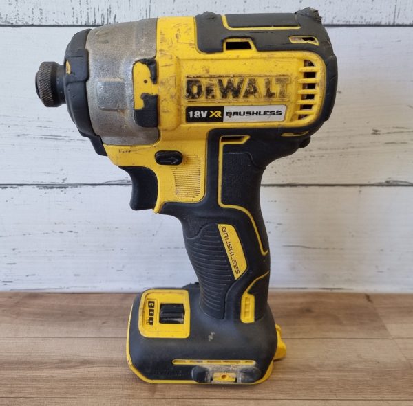 DeWalt 18V Impact Driver TW354984 - Image 5