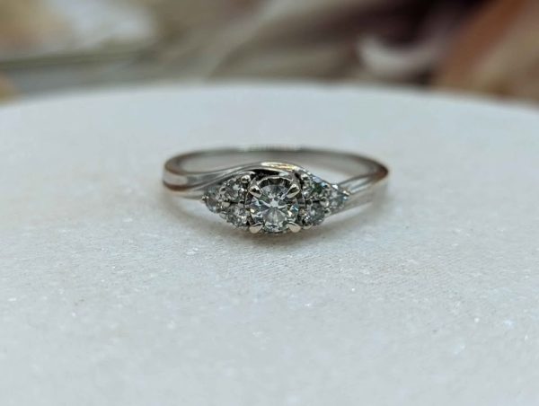 Lady's 10CT White Gold Diamond Eye Style Ring (3.0gms) - BP318836 - Image 2