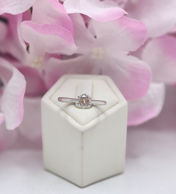 Ladies White Gold Diamond Solitaire Ring w/ Valuation - IP342667 - Image 8
