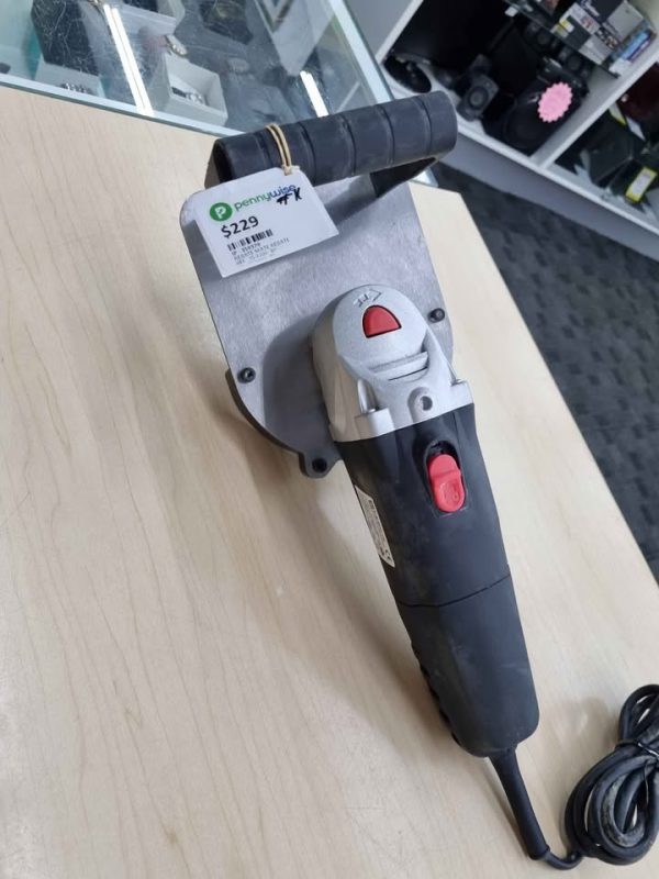 Rebatemate plasterboard and cement cutter IP359379