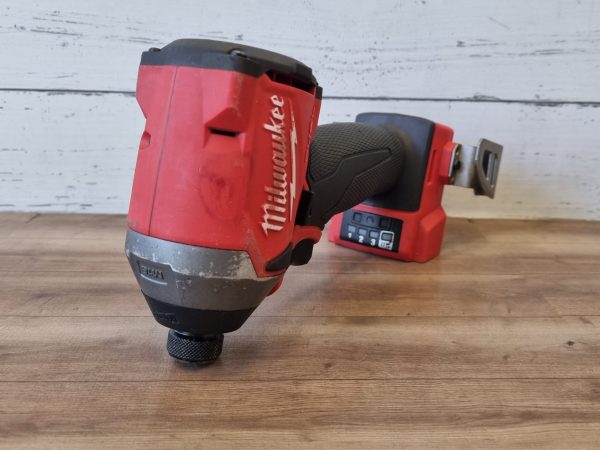 Milwaukee 18V Impact Driver TW357575 - Image 7