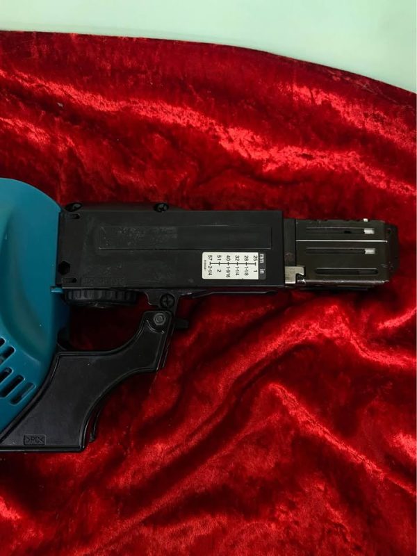Makita Autofeed Screwdriver - BP350217 - Image 4