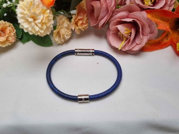 LOUIS VUITTON BLUE LEATHER BRACELET TW356977 - Image 17