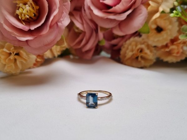 9ct Yellow Gold Diamond and Topaz Dress Ring TW330689 - Image 20