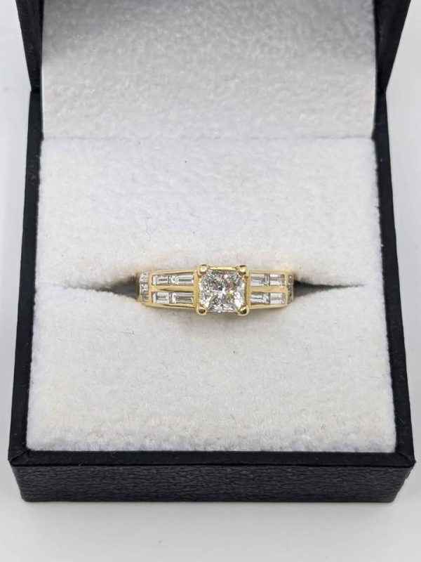 18ct Gold Ring - BL303330 - Image 15