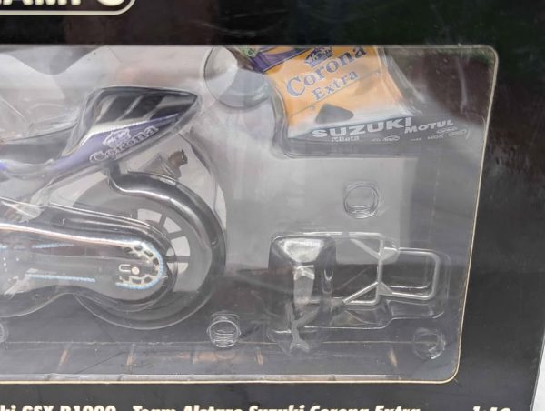 Minichamps 1:12 Suzuki GSX-R1000 WSB 2005 Model Motorbike - BP365195 - Image 4