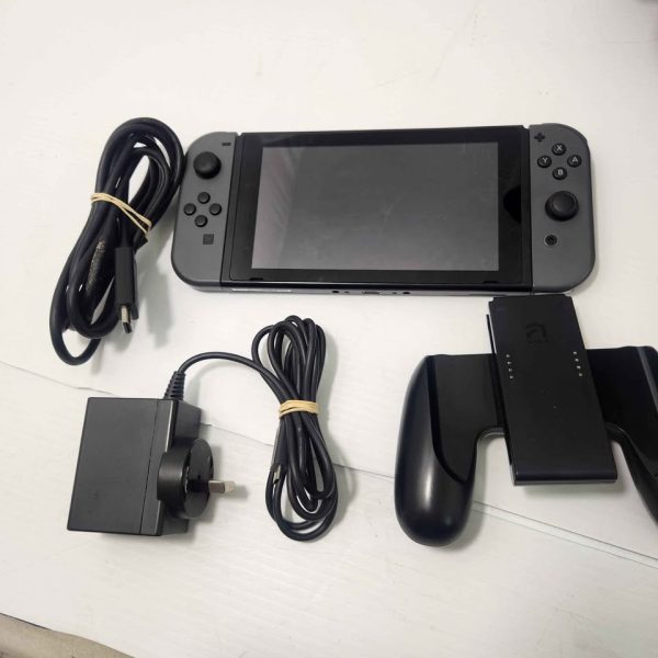 NINTENDO SWITCH WITH DOCK #GN365385 - Image 6