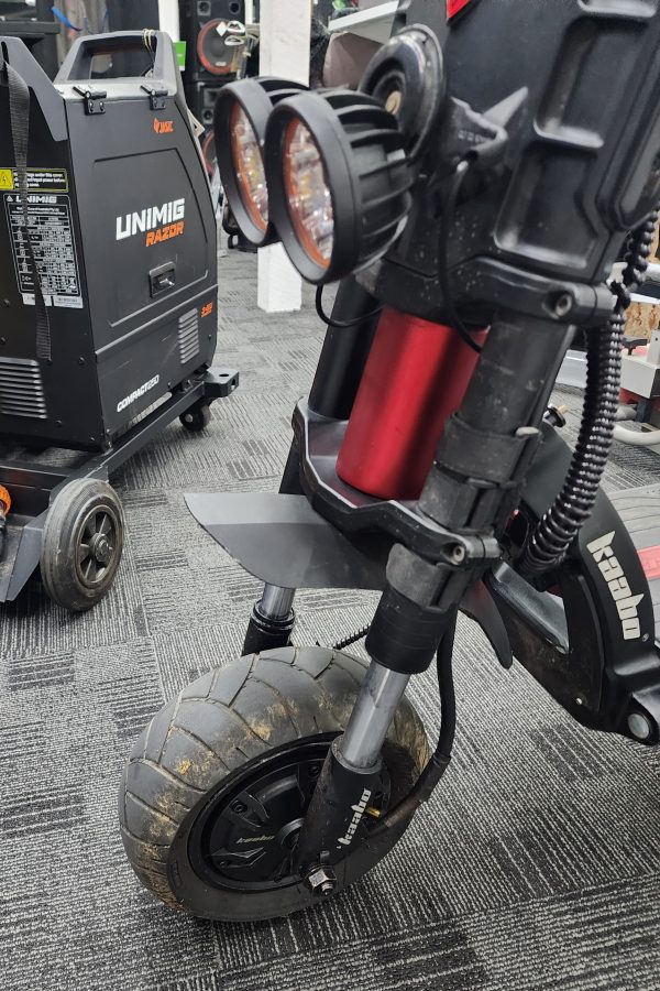 Kaabo Wolf King GT Electric Scooter w/ Charger - IP369089 - Image 5