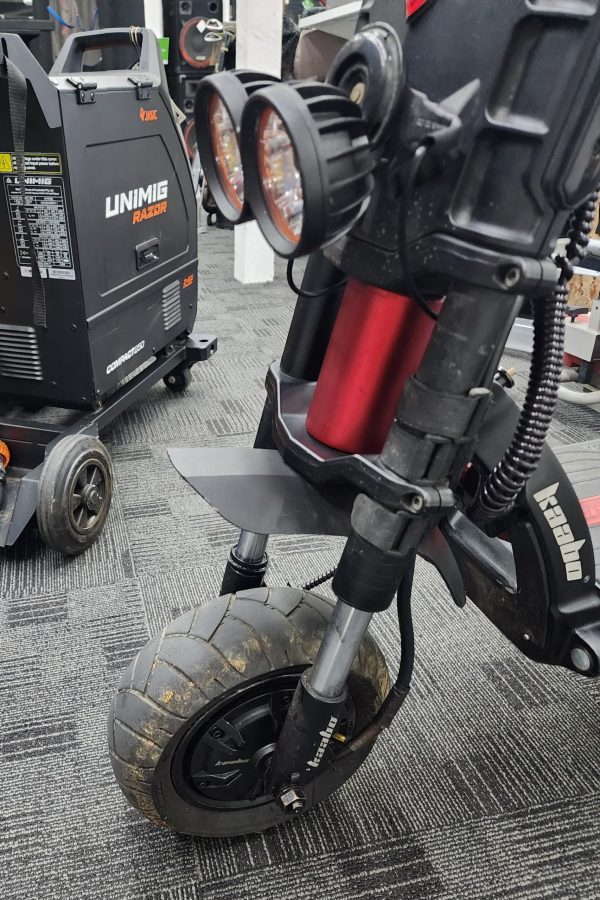 Kaabo Wolf King GT Electric Scooter w/ Charger - IP369089 - Image 13
